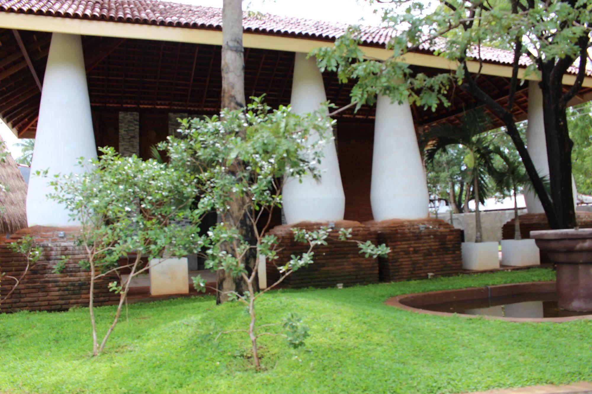 Avasta Resort And Spa อนุราธปุระ ภายนอก รูปภาพ