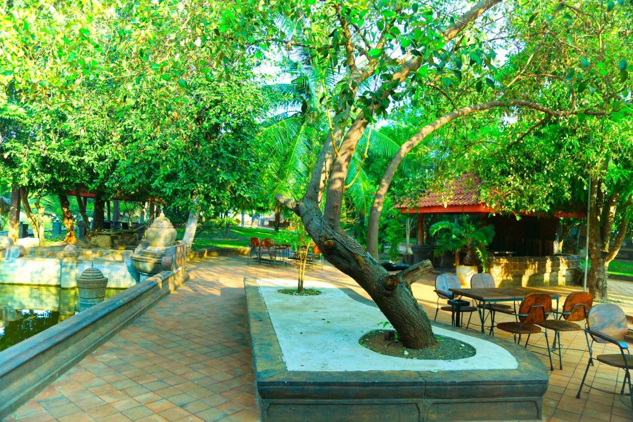 Avasta Resort And Spa อนุราธปุระ ภายนอก รูปภาพ