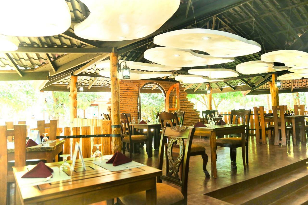 Avasta Resort And Spa อนุราธปุระ ภายนอก รูปภาพ